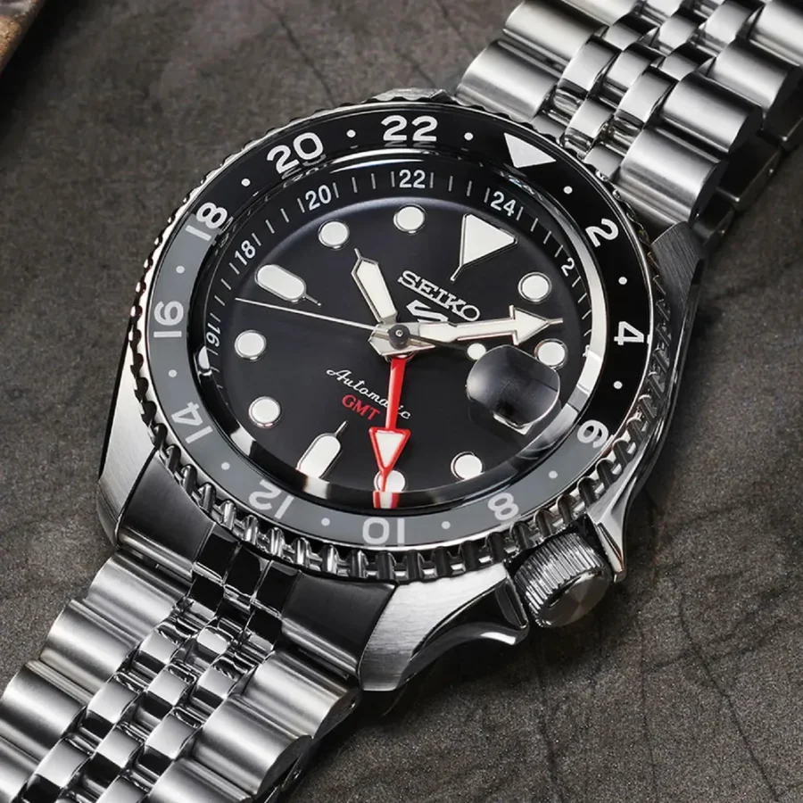 Seiko 5 Sports GMT 'Black Grape' - Image 3