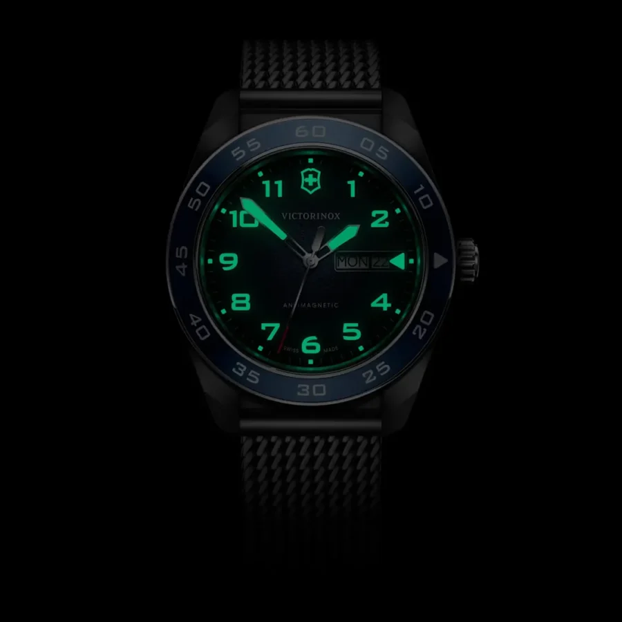 Victorinox Swiss Army Quartz - Image 2