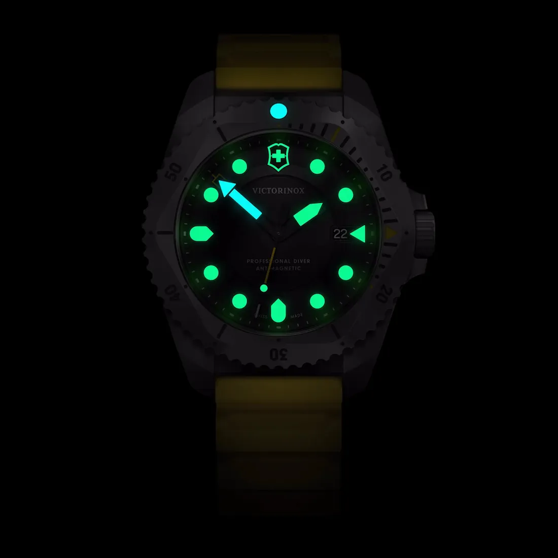 Victorinox Dive Pro Quartz - Image 2