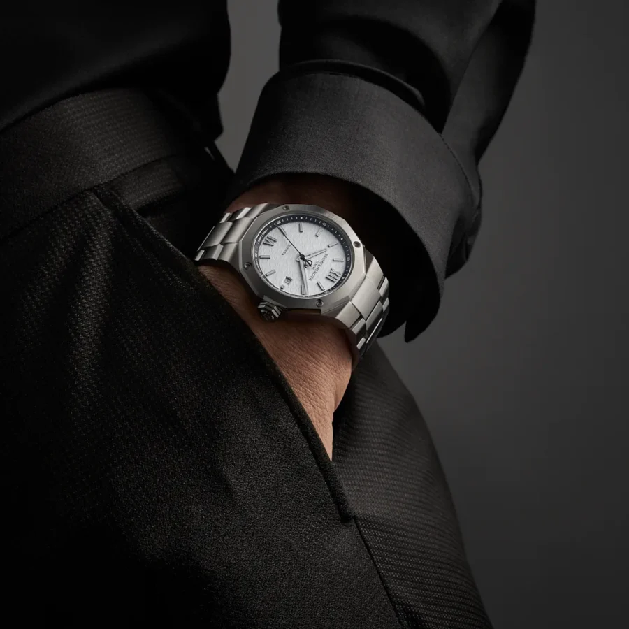Baume & Mercier Riviera 42 Automatic - Image 4