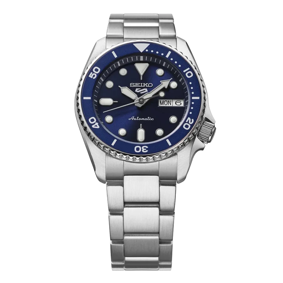 Seiko 5 Sports SKX Style Diver 'Midi' - Image 6