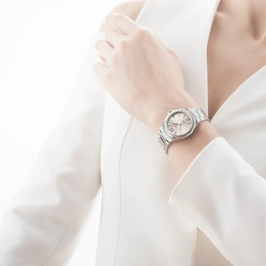 Baume & Mercier Riviera 33 Quartz - Image 4