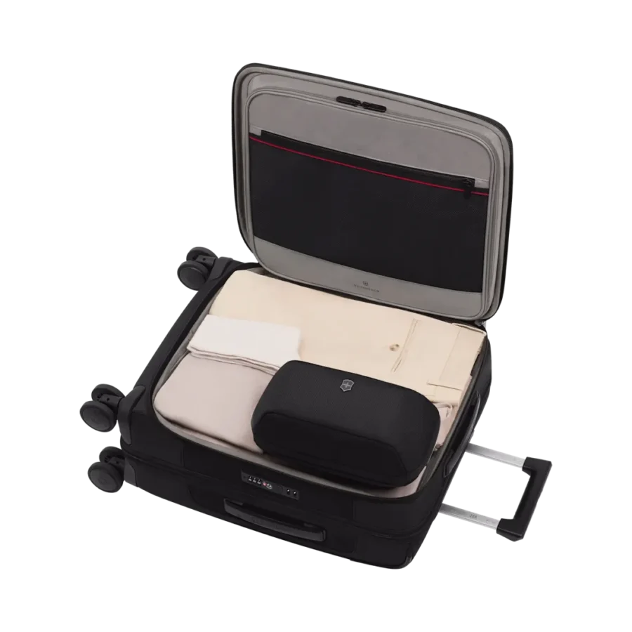Victorinox Werks Traveler 7.0 Global Carry-On - Image 4