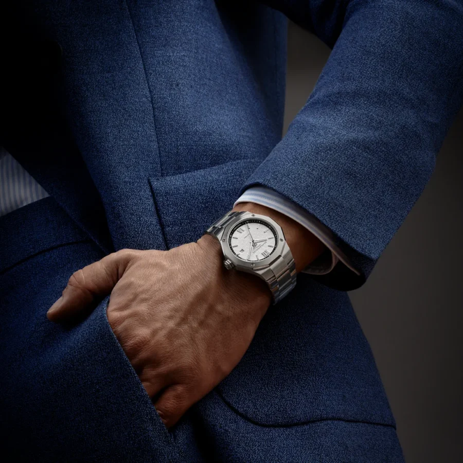 Baume & Mercier Riviera 42 Automatic - Image 3