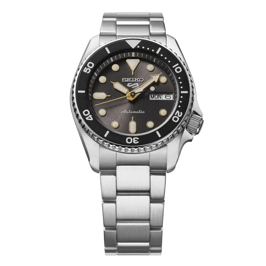 Seiko 5 Sports SKX Style Diver 'Midi' - Image 3